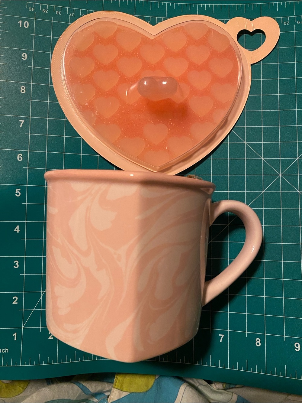 STARBUCKS JAPAN 2021 VALENTINE HEART MARBLE MUG and heart lid